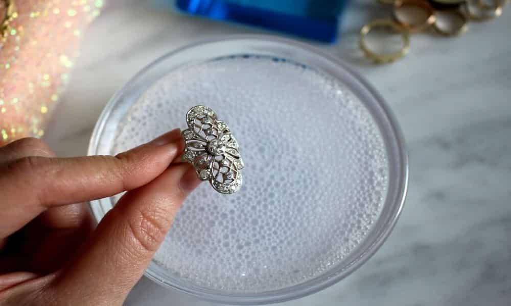 Limpieza de joyeria de plata artesanal